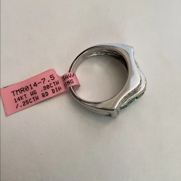 14k TSAVORITE & DIAMOND UNISEX RING - Picture 5 of 8